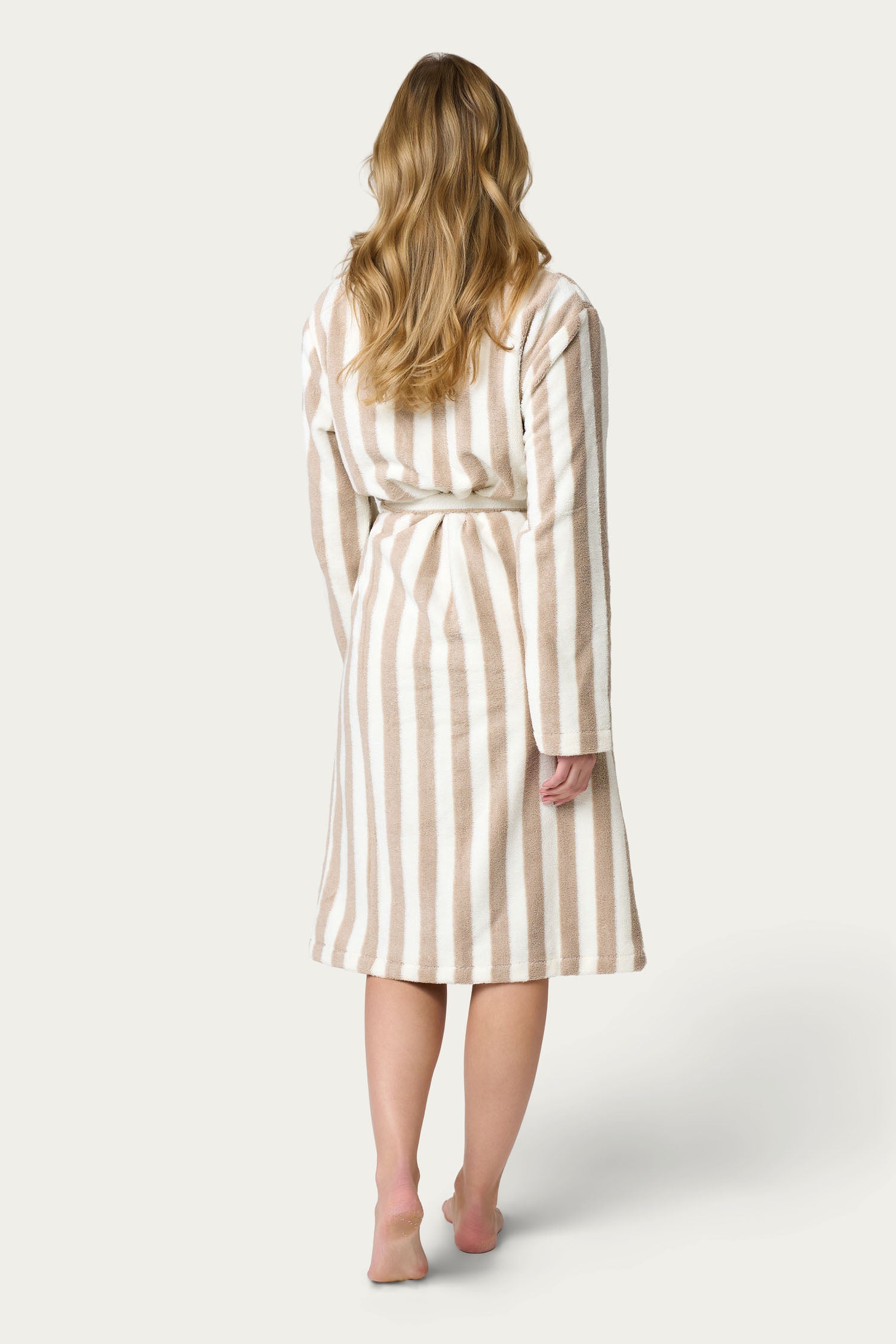 Beige and white striped bathrobe - beige en wit gestreepte badjas 