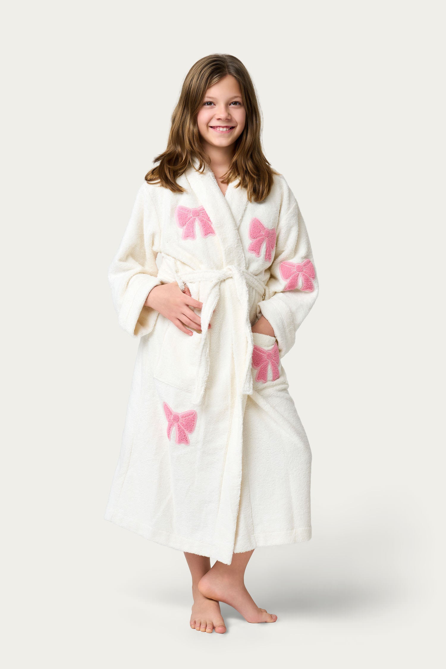 white kids bathrobe with pink bows patches - witte kinderbadjas met strikjes  